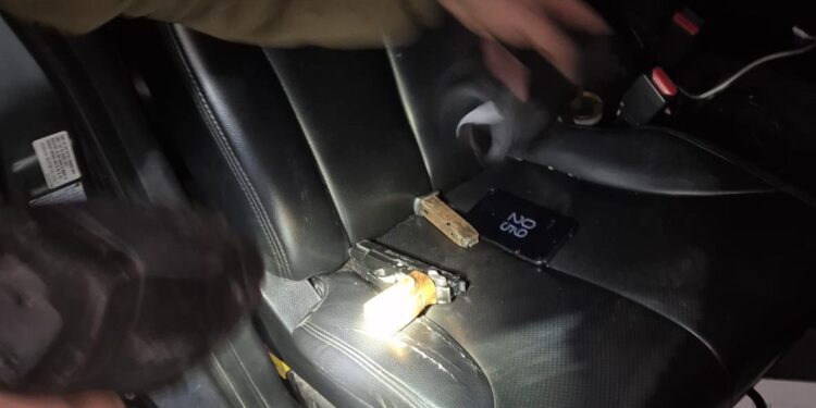 Carabineros de Coyhaique detuvo a tres individuos por porte de elementos para cometer delitos y porte de un arma de fogueo prohibida