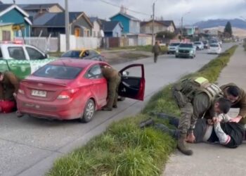 Persecución vehicular por calles de Coyhaique a mediodía culmina con tres detenidos