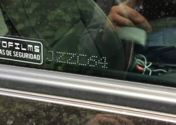 Hasta un año de plazo para el grabado de patentes en vidrios de automóviles.
