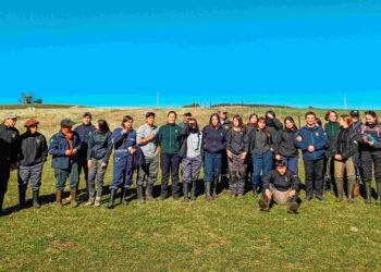 INIA Tamel Aike y Liceo Bicentenario de la Patagonia crean grupo de extensión tecnológica para formación agrícola