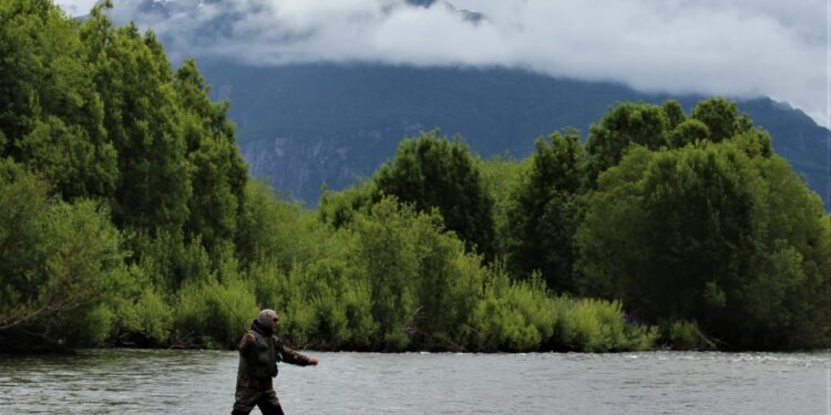 Sernapesca anuncia el término de temporada de pesca recreativa para la región de Aysén