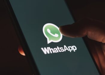La SEC lanza WhatsApp para denunciar mal servicio de empresas eléctricas