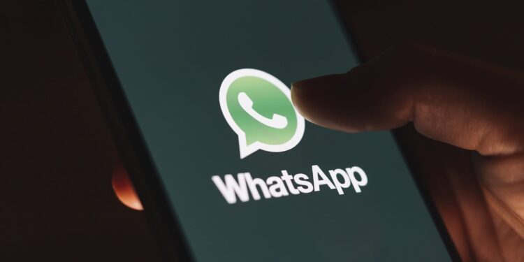 La SEC lanza WhatsApp para denunciar mal servicio de empresas eléctricas