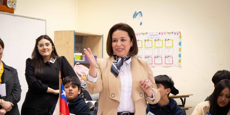 Senadora Órdenes destacó la realización de cuatro talleres de formación ciudadana