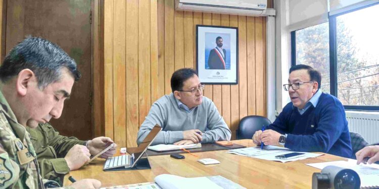 Gobierno confirma todos los servicios para primarias de este domingo