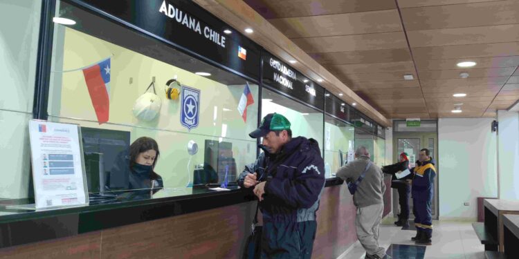 Autoridades llaman a la precaución en pasos fronterizos de Aysén ante condiciones invernales