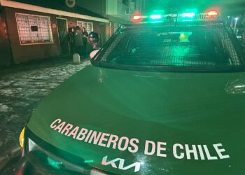 Conductor ebrio choca contra vivienda en Coyhaique: daños ascienden a $1 millón