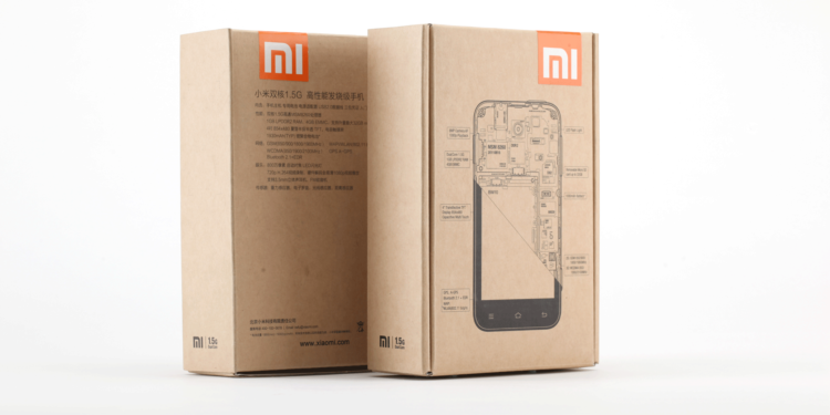 Insólito: Compró en multitienda online un celular y recibió en su casa un alicate