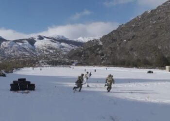 Comienza Competencia «Tropas de Montaña 2024» en el Glaciar Calluqueo