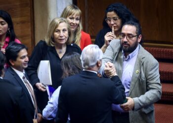 Colapso en Plataforma de Evaluación Docente Provoca Malestar entre Profesores de Chile