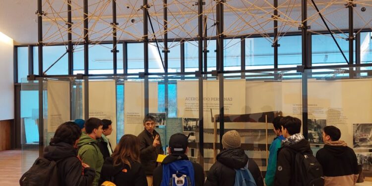 Estudiantes de INACAP Coyhaique exploran el uso de la madera en la colonización de Aysén