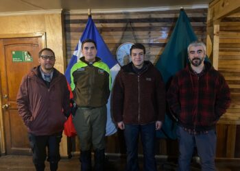 Carabineros rescata a dos investigadores atrapados en nevazones en Coyhaique Alto