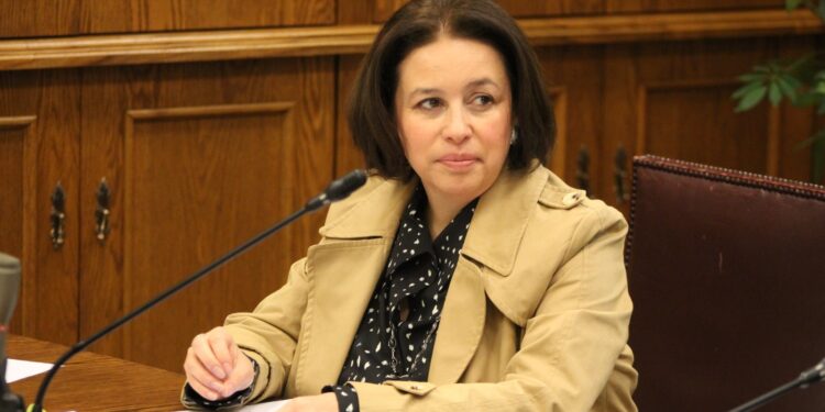 Senadora Órdenes manifestó su preocupación al ejecutivo por el incremento de las listas de espera: “si mejoramos la gestión podríamos hacer un cambio sustantivo”