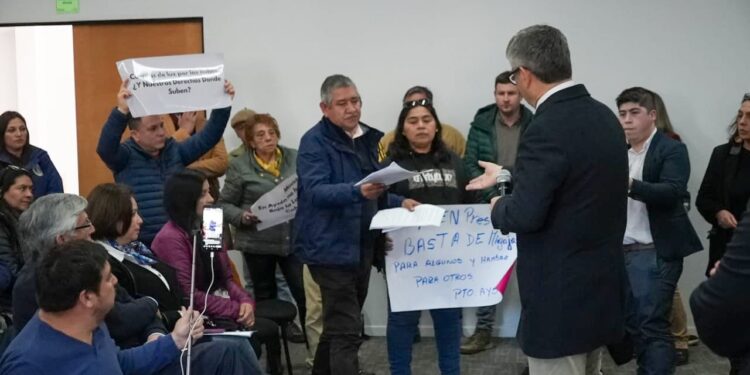 Gobernadora Macías pide celeridad al Congreso por dificultades en materia eléctrica
