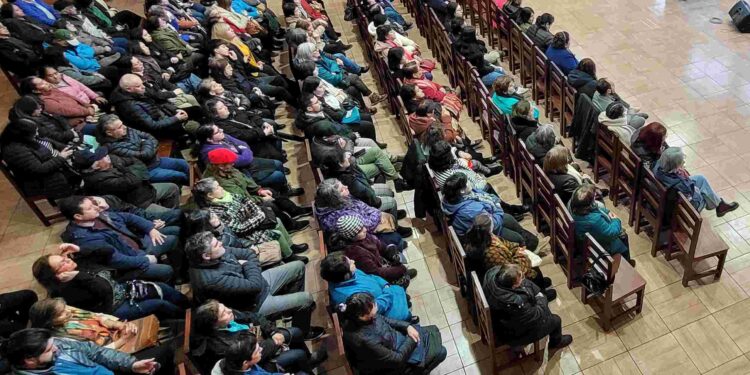 Municipalidad de Aysén reconoce a dirigentes sociales con una ceremonia oficial
