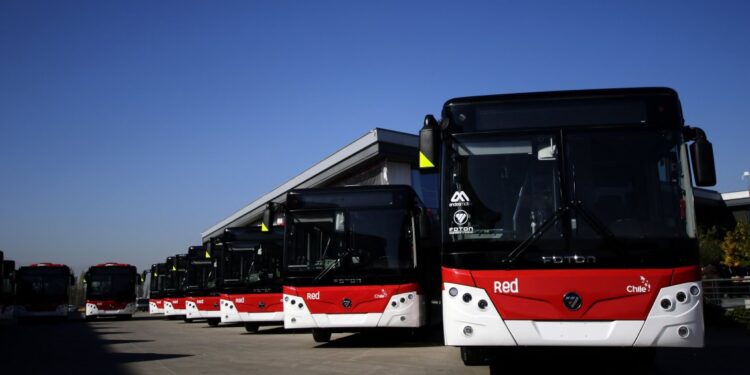 El Senado da luz verde a un fondo para revitalizar el transporte público regional