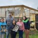 Un invernadero para florecer: Empresa y salud mental se alían en Puerto Aysén