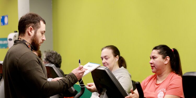 Hospital de Aysén innova con nuevo modelo de atención en el área de Medicina Física y Rehabilitación