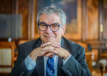 Gobierno apuesta por el Congreso y mayor subsidio para frenar alza de la luz en Aysén