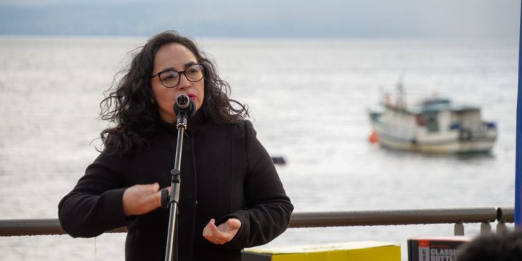 «No a las macrozonas»: Gobernadora de Aysén rechaza la nueva Ley de Pesca y defiende la administración regional de los recursos