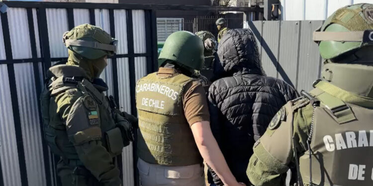 Desarticulan banda que vendía drogas por redes sociales en Coyhaique: tres detenidos y drogas incautadas