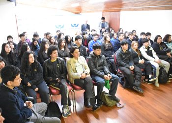 Estudiantes de Coyhaique participan en segunda sesión del programa «Monitores Antidrogas» de la Fiscalía