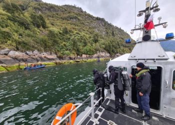 Tragedia en el Fiordo de Aysén: Hallan Embarcación Volcada un Cuerpo sin Vida y otro extraviado.