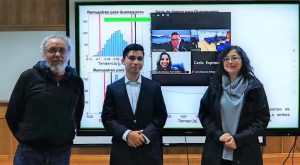 Iván Almendra junto a profesores de Geofísica de la Universidad de Concepción