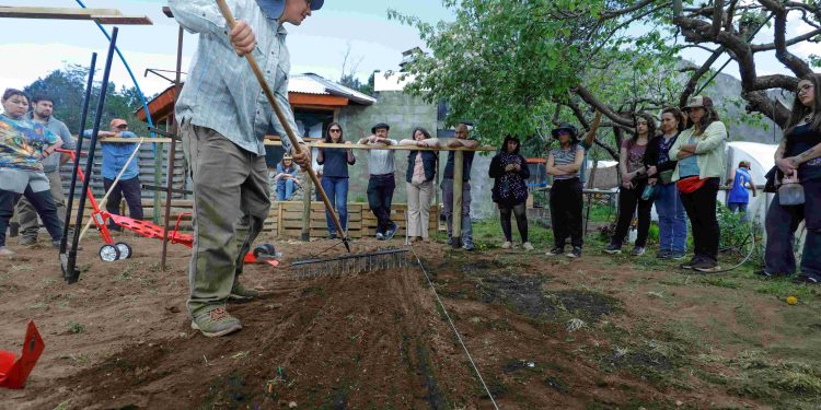 Talleres de Agricultura Sostenible en Aysén Promueven Prácticas Más Ecológicas