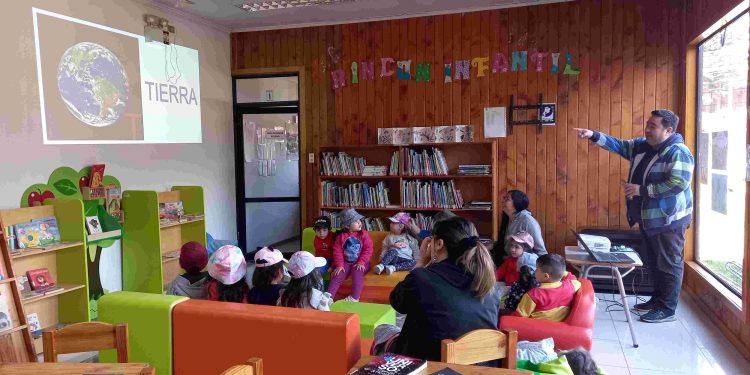 Biblioteca de Aysén Realiza Charla de Astronomía para Niños del Jardín Bambin Gesu