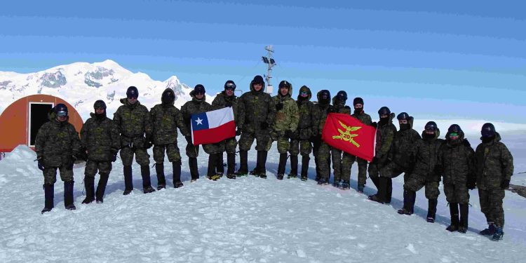Apoyo científico en Campos de Hielo Sur: Ejército colabora en investigaciones