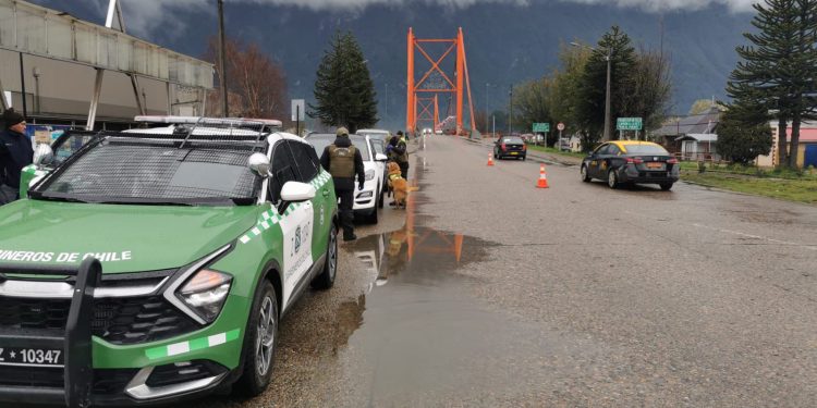 Carabineros de Puerto Aysén detiene a tres sujetos por tráfico de drogas