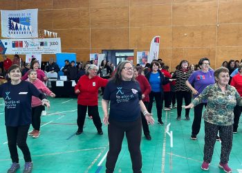 Jornada Deportiva y Cultural Reúne a Más de 100 Personas Mayores en Coyhaique