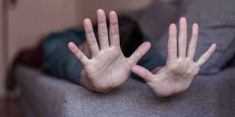 Hombre es Detenido en Melinka por Femicidio Frustrado y Lesiones Menos Graves
