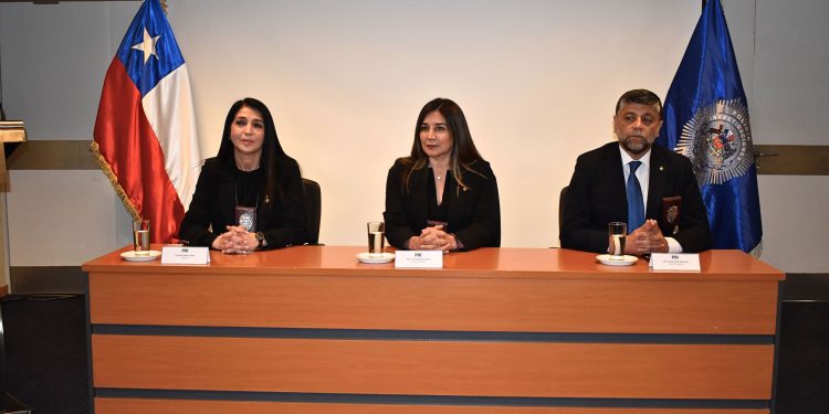 Cambio de Mando Regional de la PDI en Aysén: Prefecta Namor Deja su Cargo y Asume Prefecto Inspector Valenzuela