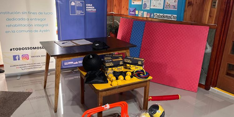 Comodato de Implementos Deportivos para Centro Rehabilita en Puerto Aysén