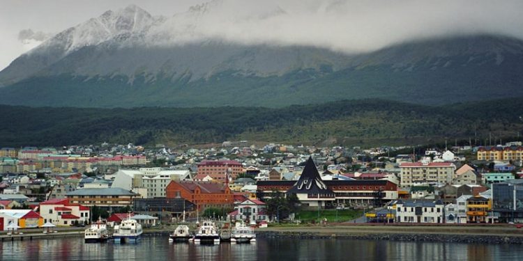 Controversia en Chile Chico por Gira a El Calafate Costeada con Fondos Públicos