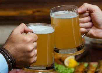 La mitad de la población laboral que consume alcohol se ha embriagado al menos una vez en el último mes