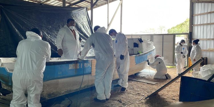 Pescadores artesanales de Puerto Chacabuco realizan capacitación impulsada por AquaChile