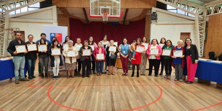 Certificación de programas Emprendamos Básico y Emprendamos Semilla en Puerto Cisnes