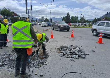 Municipalidad de Aysén Inicia Reparaciones en Intersección Eusebio Ibar y Sargento Aldea, acceso hacia el centro de la ciudad puerto
