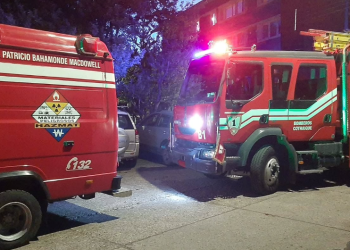 Reactivación de incendio en antigua escuela Guido Gómez y otros incidentes en Coyhaique