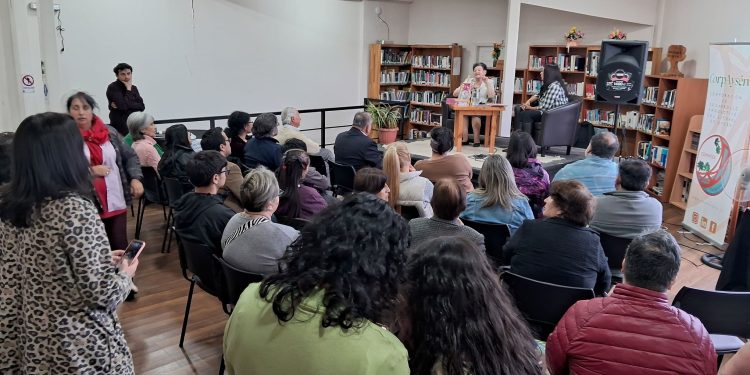 Feria del Libro de Aysén Celebra 20 Años Promoviendo la Lectura