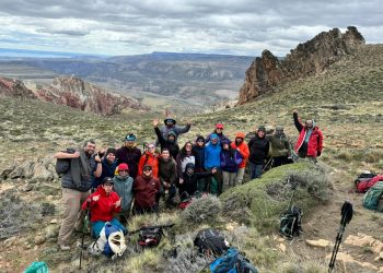 Estudiantes Obtienen Certificación de Guías de Montaña en Chile Chico