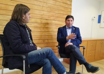 Martínez, el alcalde de Aysén: Entre la deuda millonaria y el sueño turístico