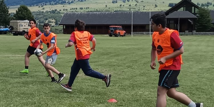 Waka Patagonia lanza el «1er Rugby Camp 2025» en Coyhaique