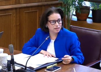 Senadora Órdenes llamó a sus pares a tramitar con celeridad: 888 trabajadores se beneficiarían con la asignación especial técnica del área de la salud en Aysén