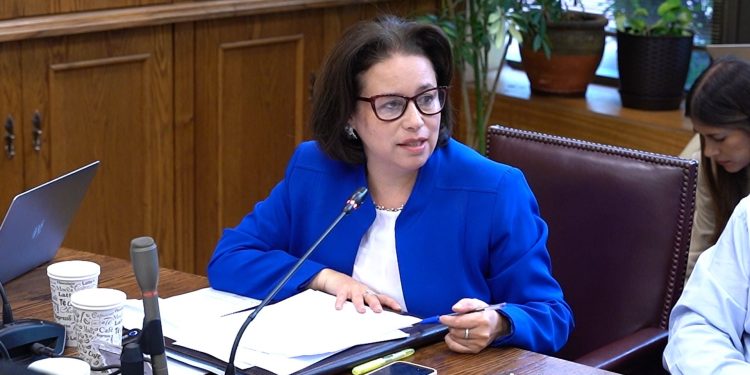 Senadora Órdenes llamó a sus pares a tramitar con celeridad: 888 trabajadores se beneficiarían con la asignación especial técnica del área de la salud en Aysén
