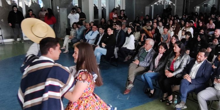 103 familias de Puerto Aysén recibieron certificados de subsidios habitacionales