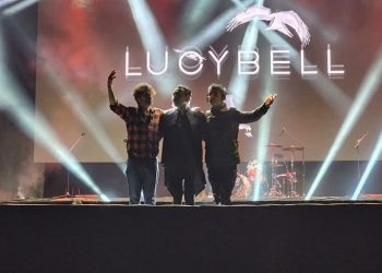 Glup! y Lucybell encendieron la lluviosa «Noche de Rock Nacional» en Puerto Aysén